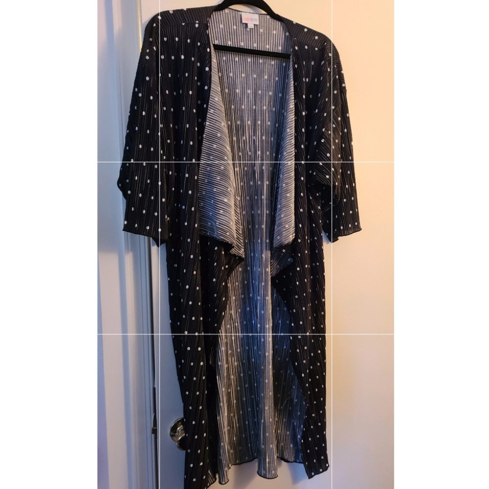Brand New Lularoe Shirley Black with white dot (M)